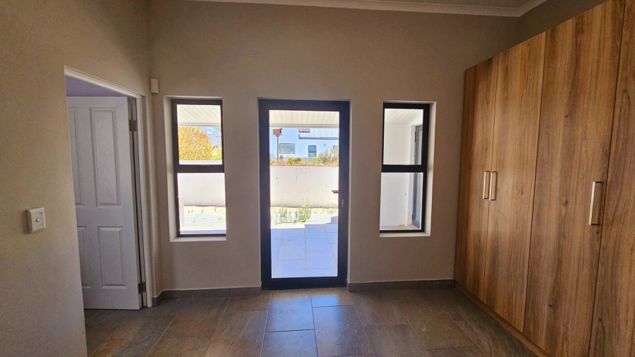 4 Bedroom Property for Sale in Harbour Lights Western Cape